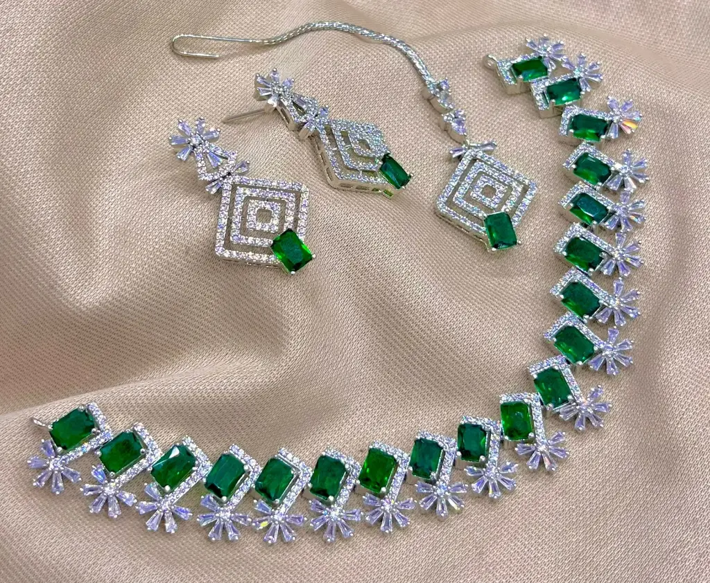 Stuning Necklaec Set CST003