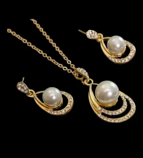 Pearl Gold Pendent Set PND803